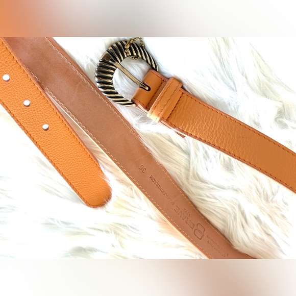 🇨🇦 Brave Leather Collection - Lisette - Picture 11 of 15